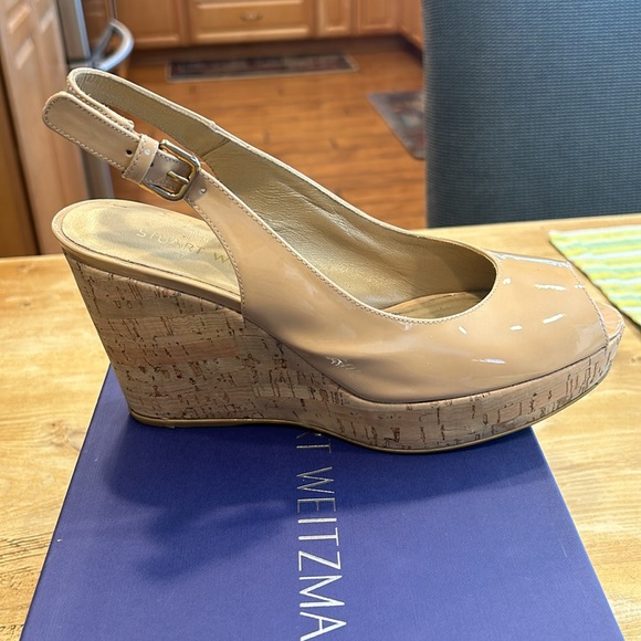 Stuart Weitzman Jean wedge sling back. Nude Color. Size 8M - Picture 5 of 10
